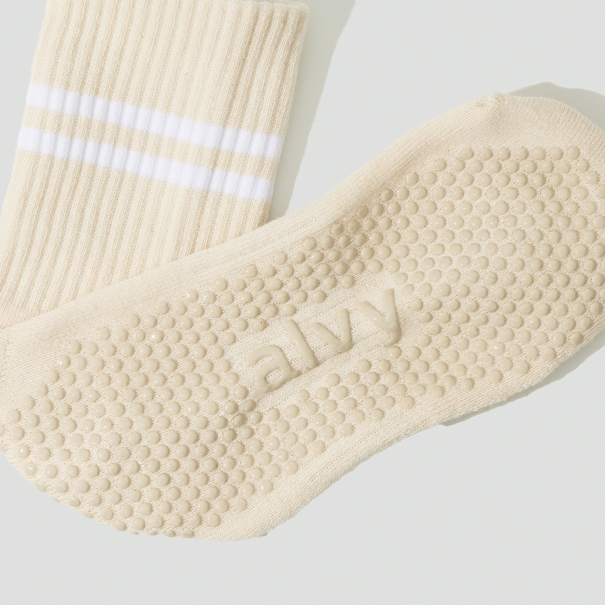 alvy crew grips winter ivory